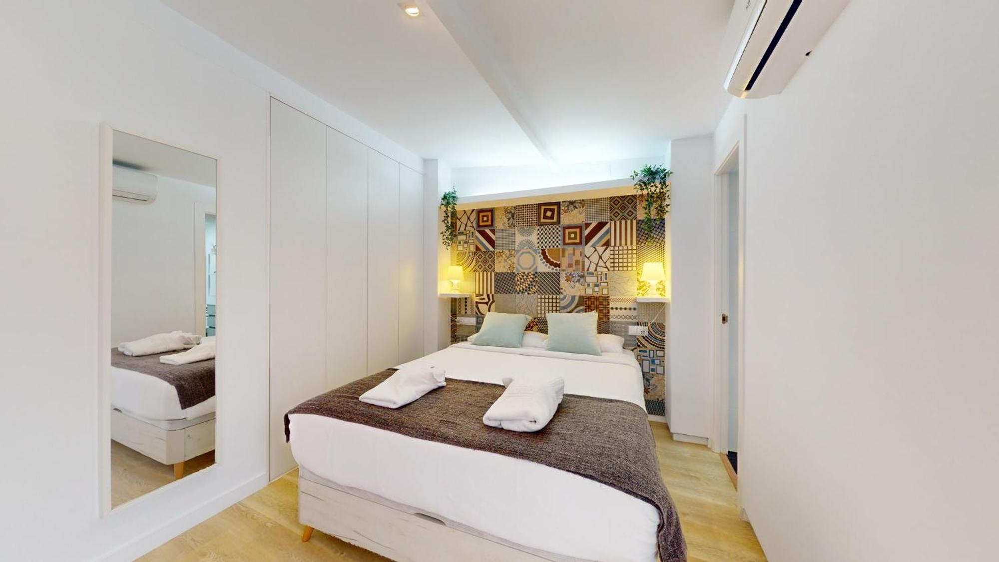 Myflats Old Corner Apartment อาลิกันเต ภายนอก รูปภาพ