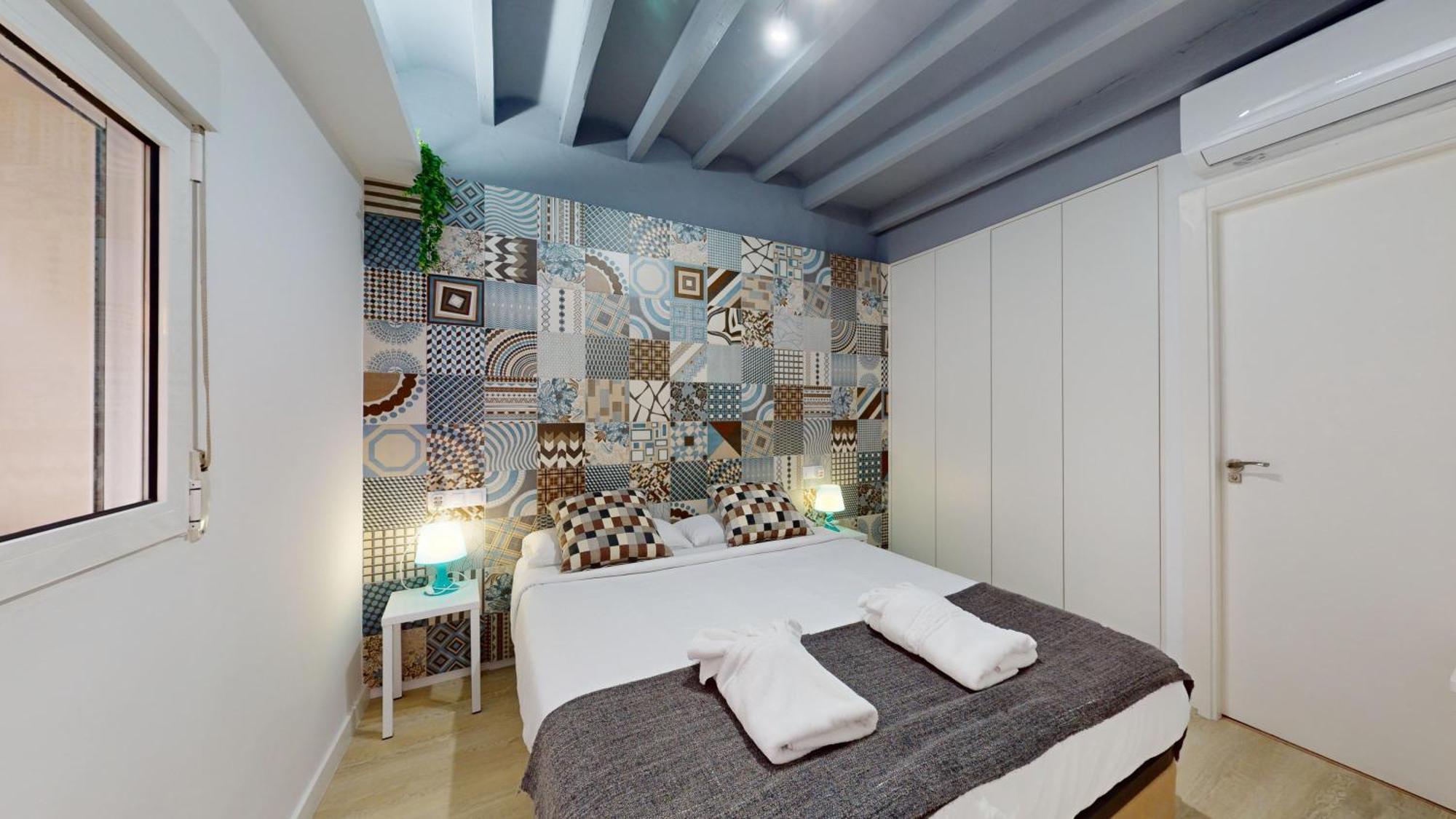 Myflats Old Corner Apartment อาลิกันเต ภายนอก รูปภาพ