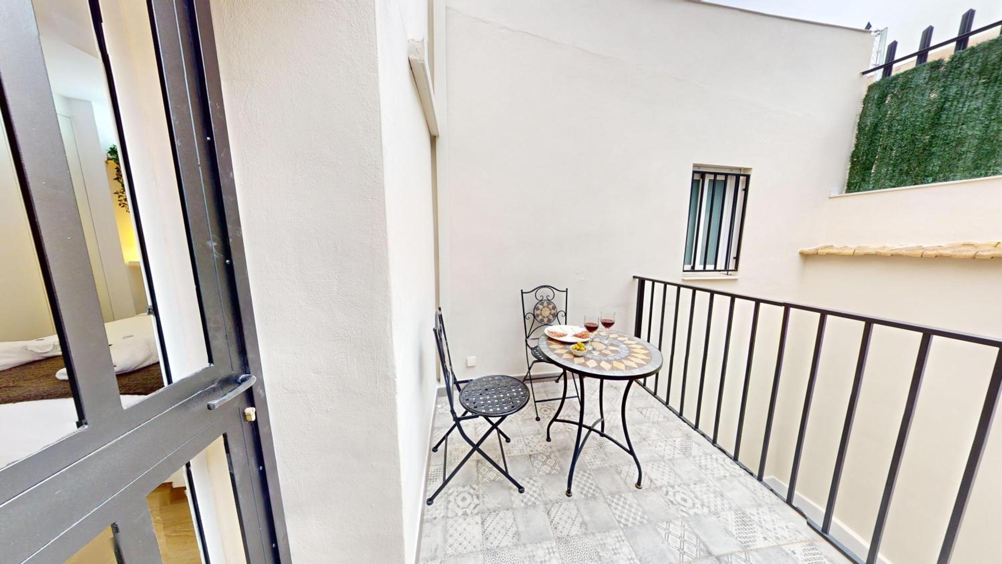 Myflats Old Corner Apartment อาลิกันเต ภายนอก รูปภาพ